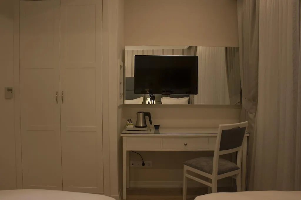 Ten Rooms Istanbul Hotel (Adults Only)