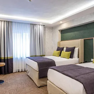 Carlton Old Otel